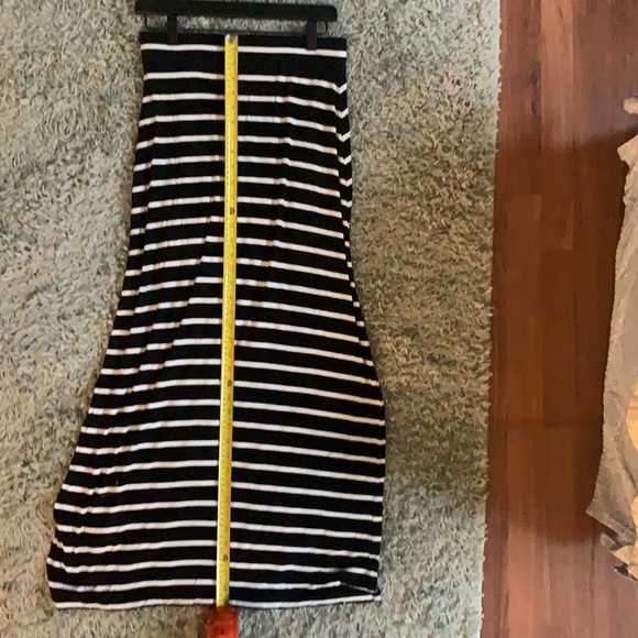 🌺 2 for $23 🌺 Stripped Maxi Skirt - Picture 3 of 5